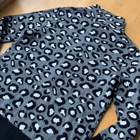 RACHEL ZOE Leopard Print Zip Up Sweater - Picture 8 of 14